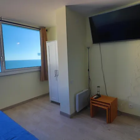 Proche Centre - T2 Rénové 30m² Avec Piscine Et Wifi - Fr-1-472a-296 * Sète